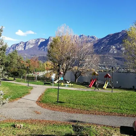 Miralago *culture&relax 2 Minutes From Lecco*