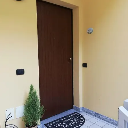 Miralago *culture&relax 2 Minutes From Lecco* דירה